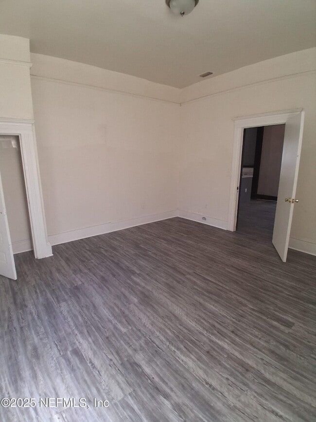 Photo - 2005 Morehouse Rd