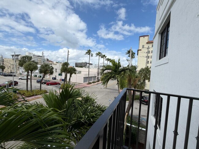 1619 Jefferson Ave Unit 301