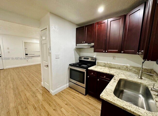 813 W Jefferson St Unit 5