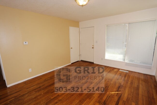 Photo - Beautiful, Spacious 3 Bedroom - Foster-Powell Neighborhood