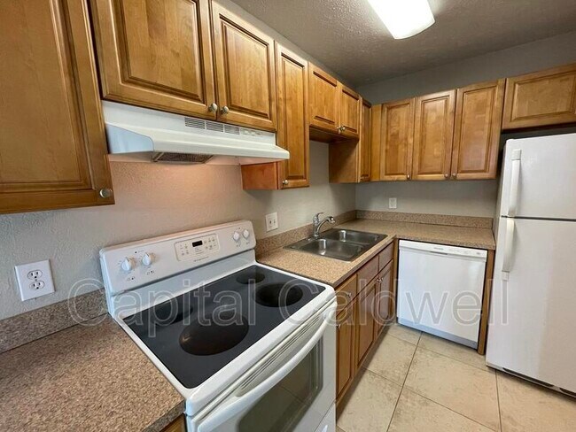 13686 Orange Sunset Dr Unit 201