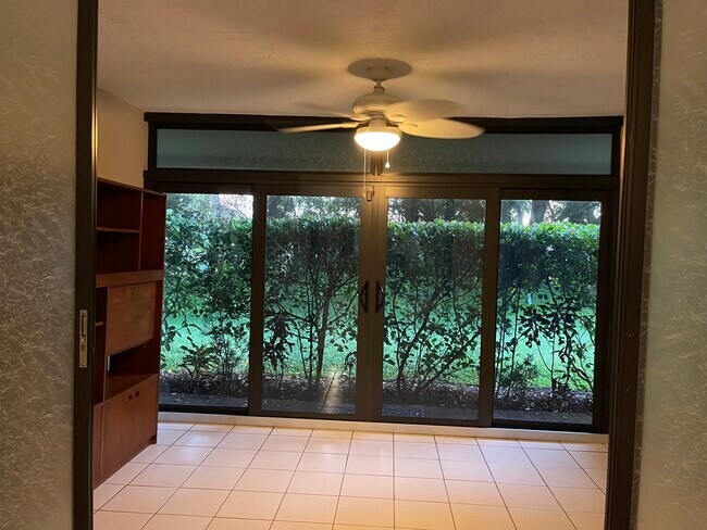 Photo - 7942 Lexington Club Blvd Unidad B