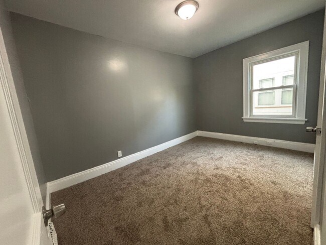 Photo - 13817 Bartlett Ave