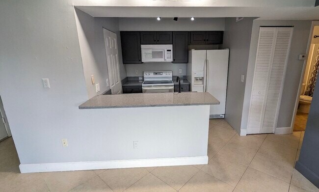 Photo - 1253 SW 46th Ave Condo Unit 1612