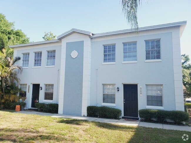 Building Photo - Remodeled, One Bedroom, One Bath Apartment... Unit P1: Piazza Park #5264