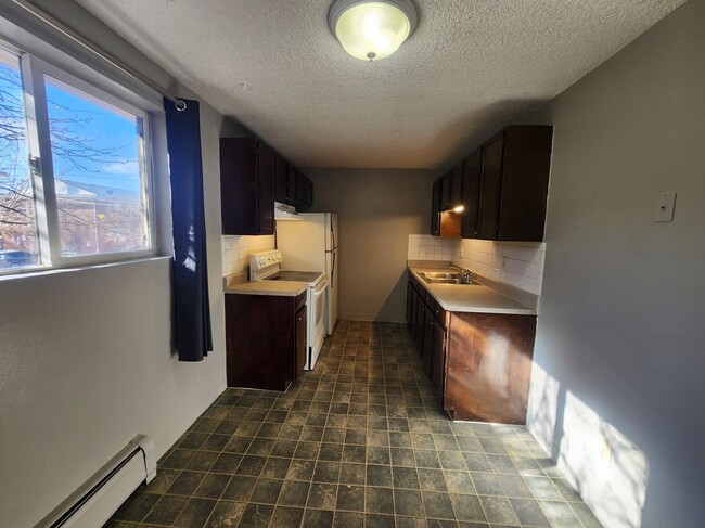 Photo - 1941 Clinton St