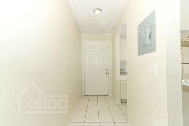 Photo - 1828 Blossom Ter