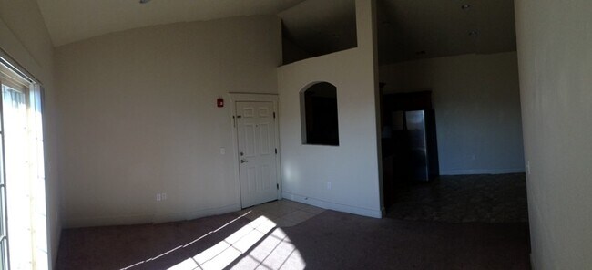 179 W Springview Dr