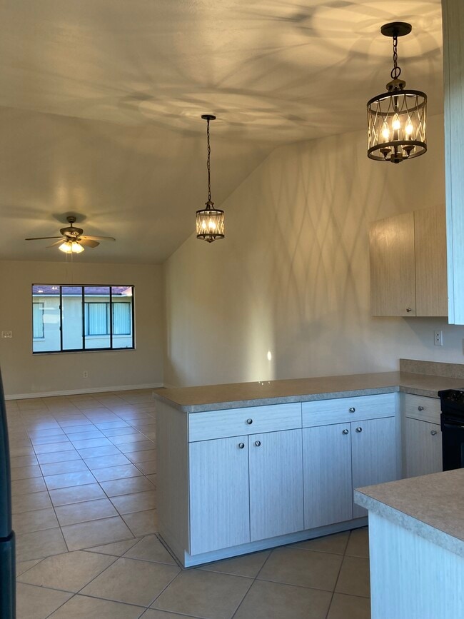 Photo - 18633 Holly Rd Unit 18633