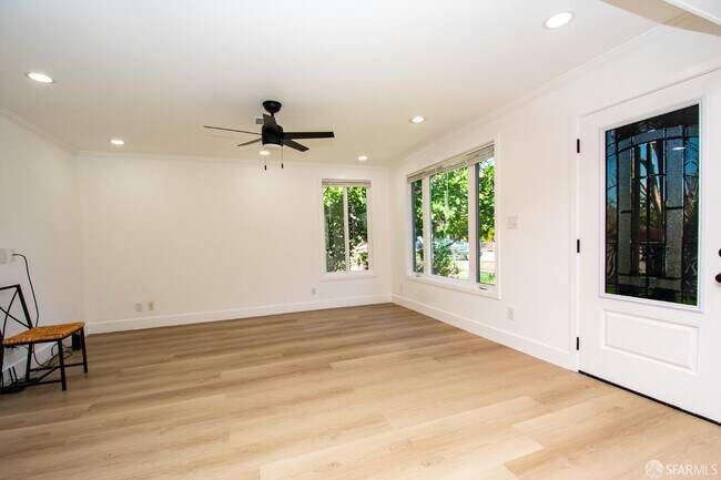 Photo - 1099 Bradford Dr