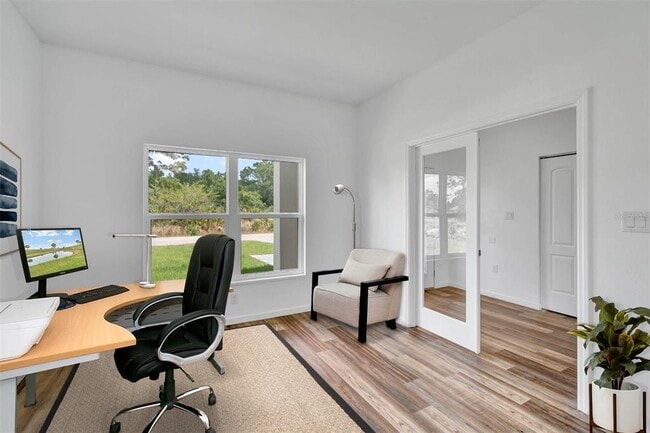 Photo - 8001 Leonardo St