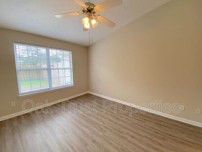 Photo - 1366 Pinnacle Ln