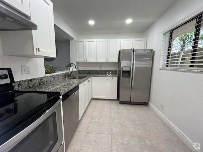Building Photo - 5160 Las Verdes Cir Unit 222 Rental