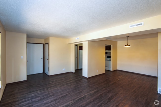 Building Photo - 915-914 Prince St Rental