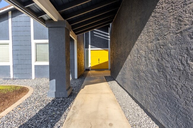 Photo - FOUR BEDROOM HOME ON A HUGE LOT SEE VIDEO