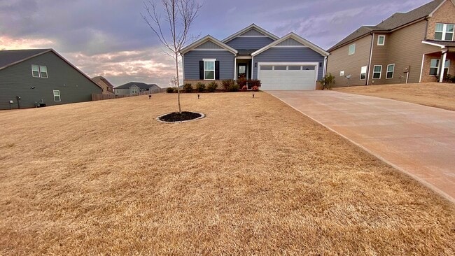 Photo - 178 Redcroft Dr