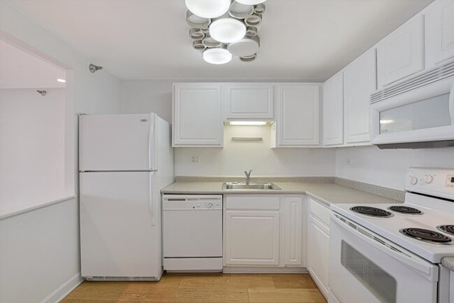 Photo - 10 E Ontario St Unit 4901