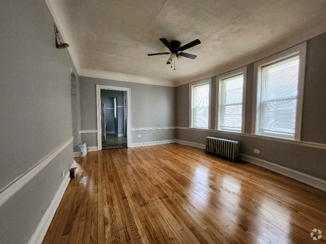 Building Photo - 1307 W 91st St Rental