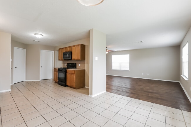 Photo - 7222 Winter Song Dr