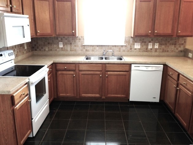 Photo - 250 White St