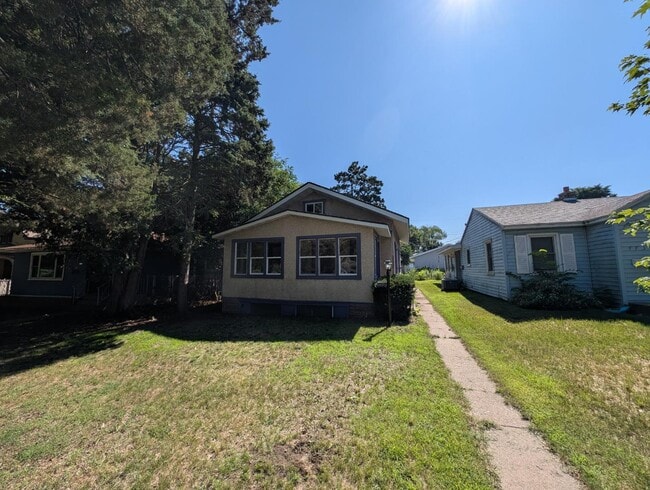 Photo - 772 Hillview Ave