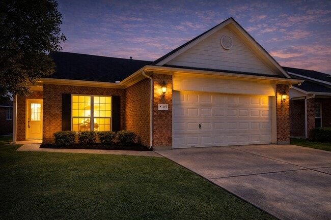 Photo - 418 Price Dr