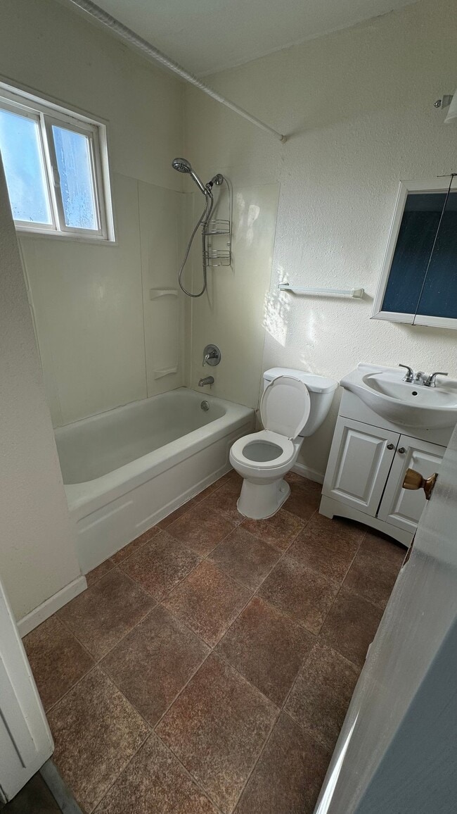 Photo - 635 10th Ave Unit 5