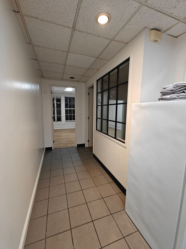 Photo - 733-739 Grant Ave / 30-40 Waverly Pl Unit 737 C1