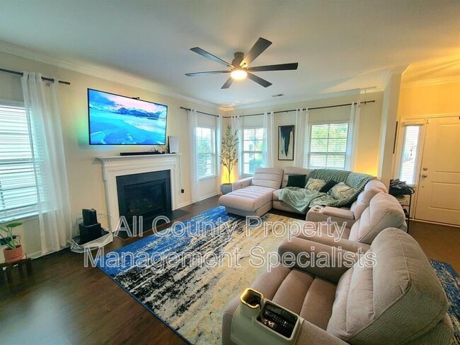 Photo - 235 Meadow Springs Dr