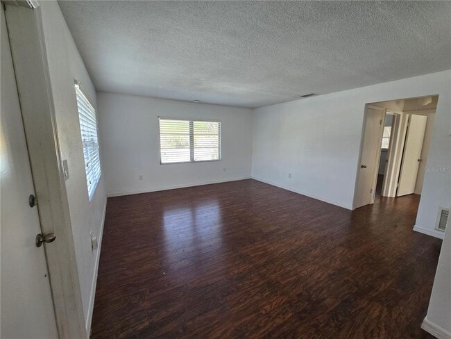 Photo - 609 Woodlawn Blvd Unidad 607