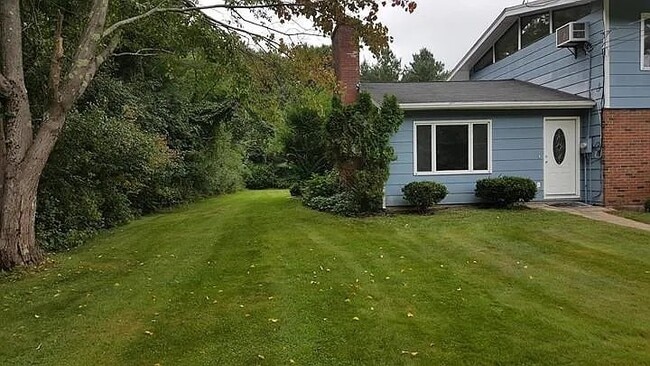 Building Photo - 140 East St