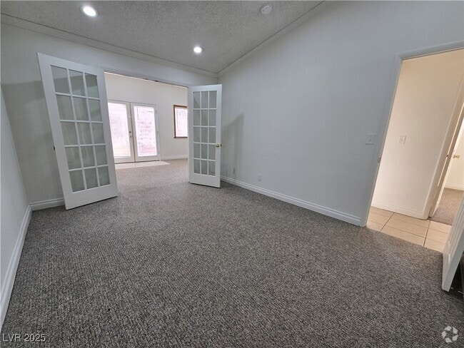 Building Photo - 6624 W Chardonay Way Rental
