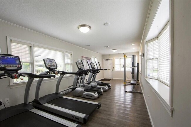 Photo - 3 Admiralty Dr Unit 8-6