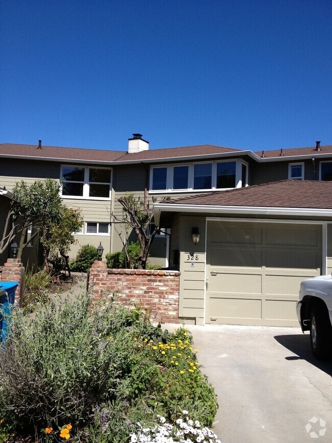 Building Photo - 328 Waverley St Unit 328 Waverley Street,  #1 Rental