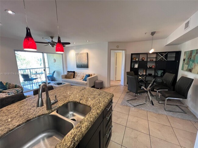 Photo - 460 S Park Rd Unit 6-303