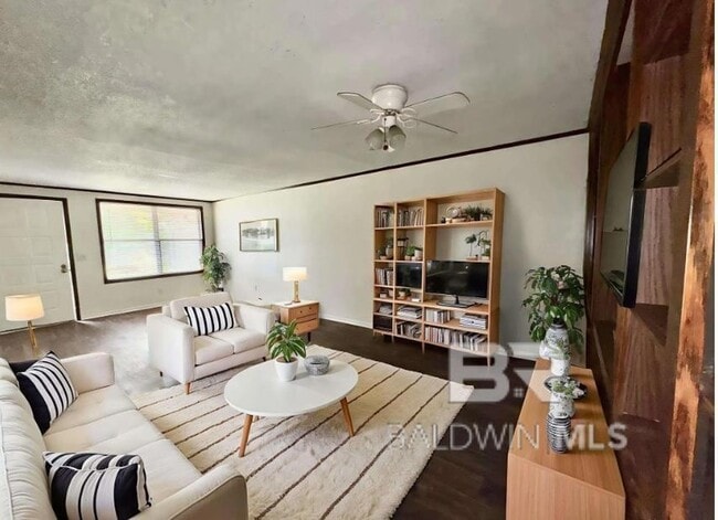 Photo - 1101 W Laurel Ave