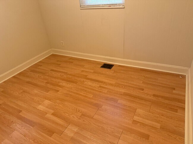 Photo - Cozy One Bedroom Triplex in Dilworth!