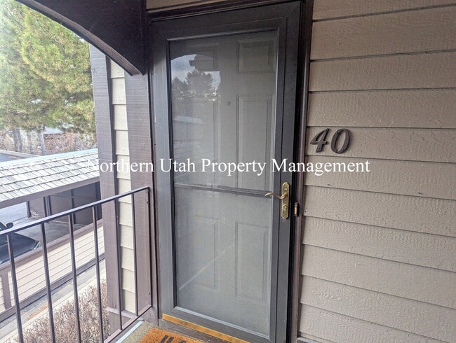 2 Bed 1 Bath with AC
