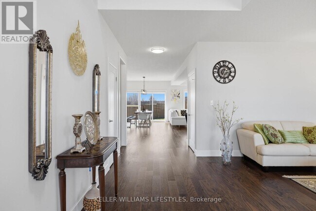 Photo - 1615 Sandridge Ln