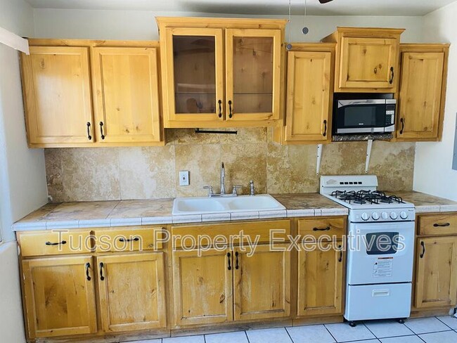 Photo - 208 W Ventura St