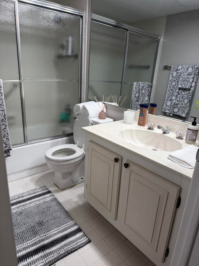 Photo - 2613 Nassau Bend Unit B1