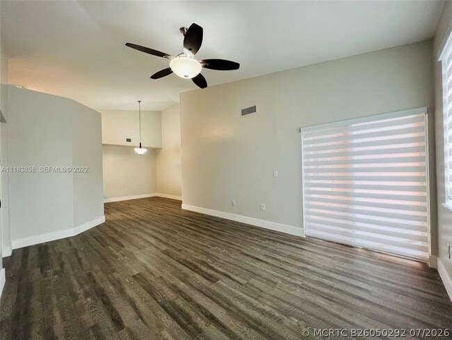 Photo - 6944 SW 39th St Unit B203