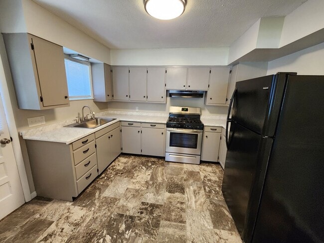 Photo - Spacious 2-Bedroom, 1-Bathroom Home AVAILABLE NOW!!