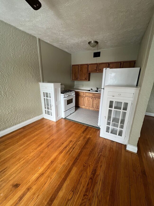 Photo - Parchment Manor (Brickstone River View Management LLC)