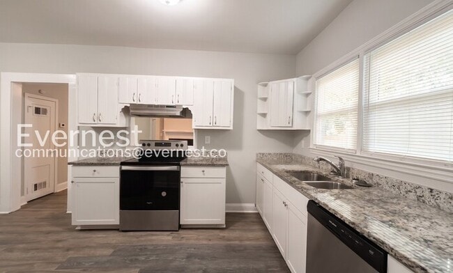 Photo - 887 Ellis Rd