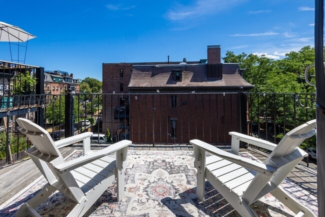 Building Photo - 762 Tremont St Unit 5 Rental