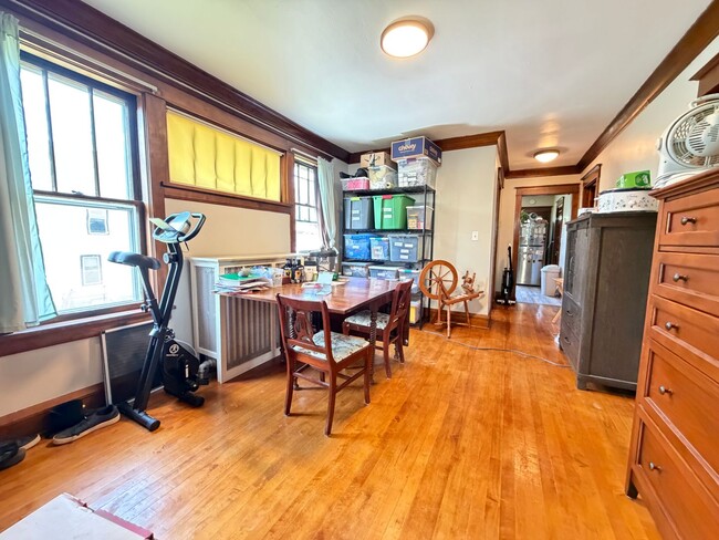Photo - 523 E 6th St Unit 523 E 6th St - #2