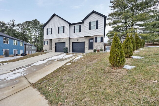 Photo - 204 Hunter Ln