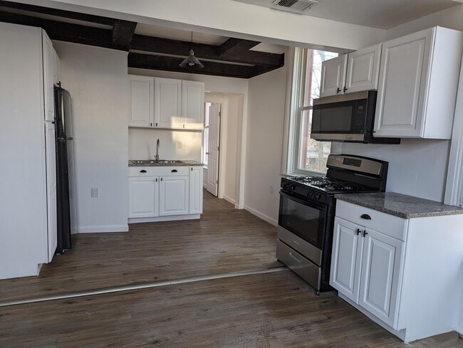 321 Lafayette Ave Unit 3