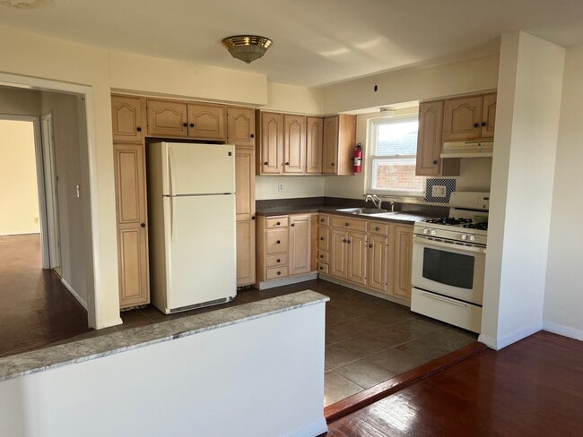 Photo - 2160 South St Unit 2